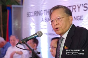 Ex-CJ backs Bayanihan federalism to 'equalize the unequal'